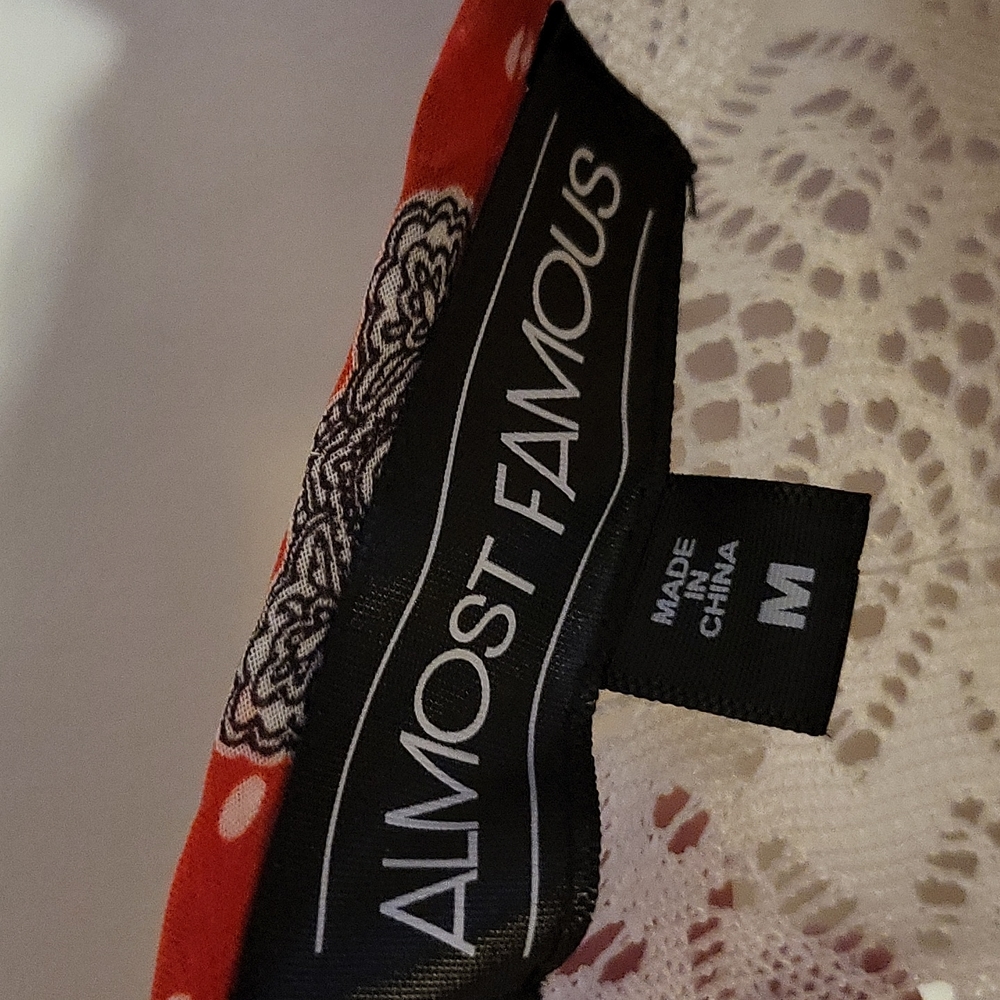 Almost Famous Sz M Tank Top NWT - Picture 7 of 8